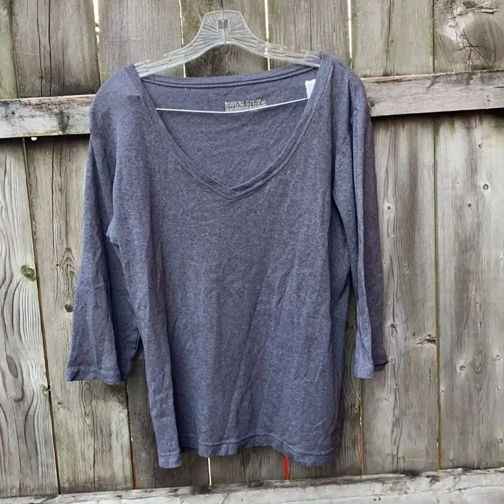 Mossimo supply co. Gray v neck top sz. 16W